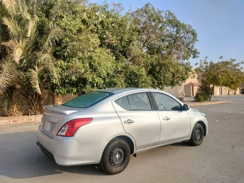 Discover undefined undefined Exterior Interior Images.Find all aspects and details of cars.