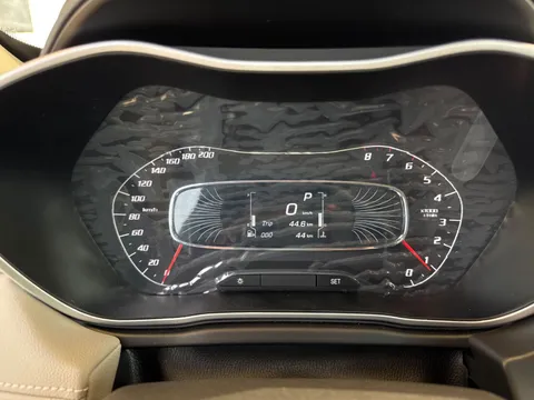 Discover undefined undefined Exterior Interior Images.Find all aspects and details of cars.