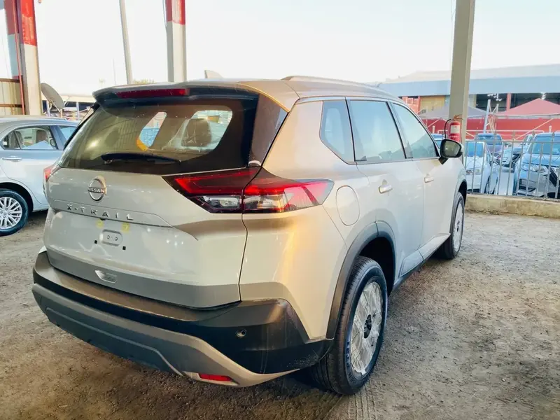 Nissan X-Trail 2025
