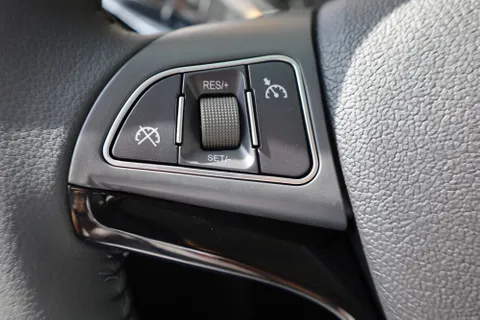 Discover undefined undefined Exterior Interior Images.Find all aspects and details of cars.