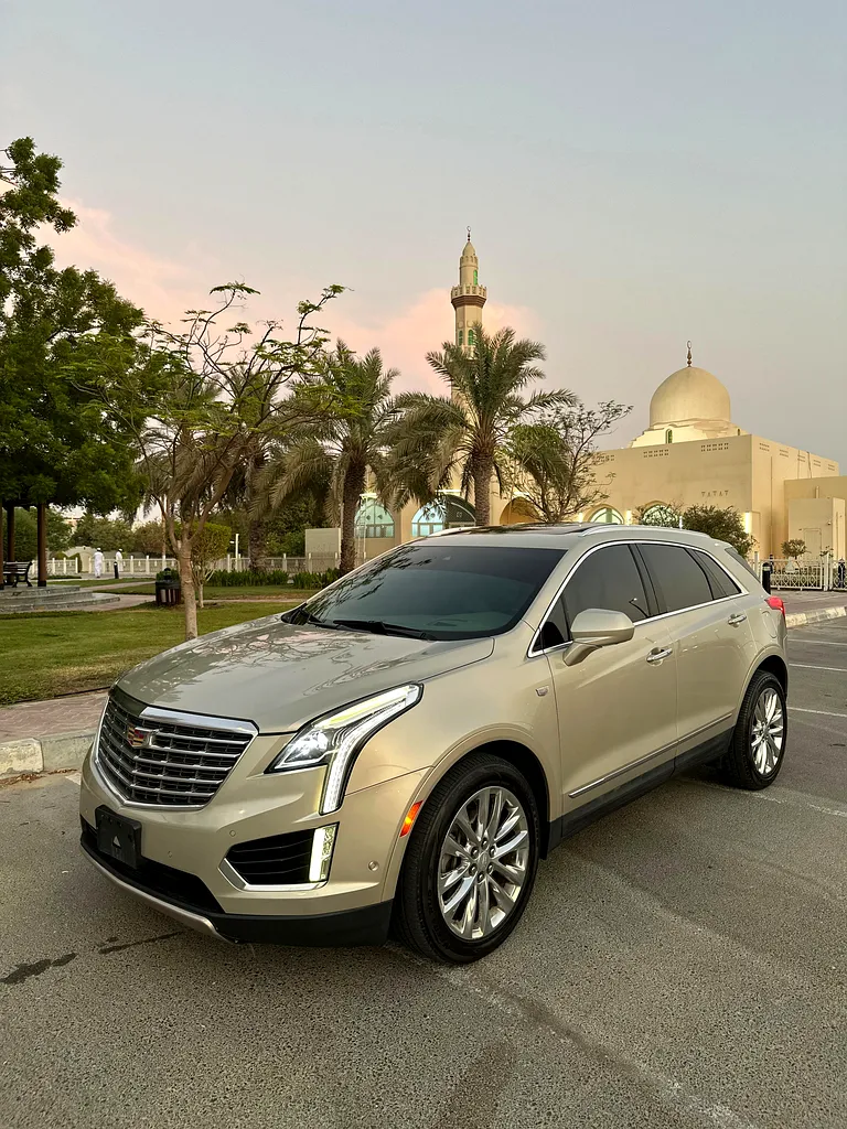 كاديلاك XT5 2017