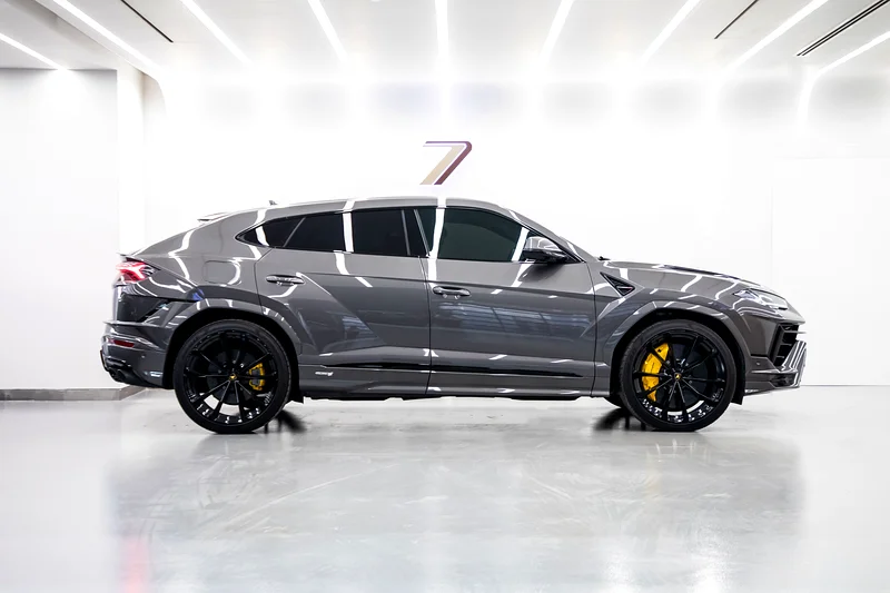 Lamborghini Urus 2024