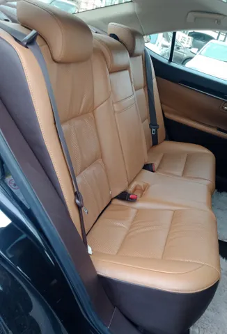 Lexus ES 350 4 door 3.5L 2017