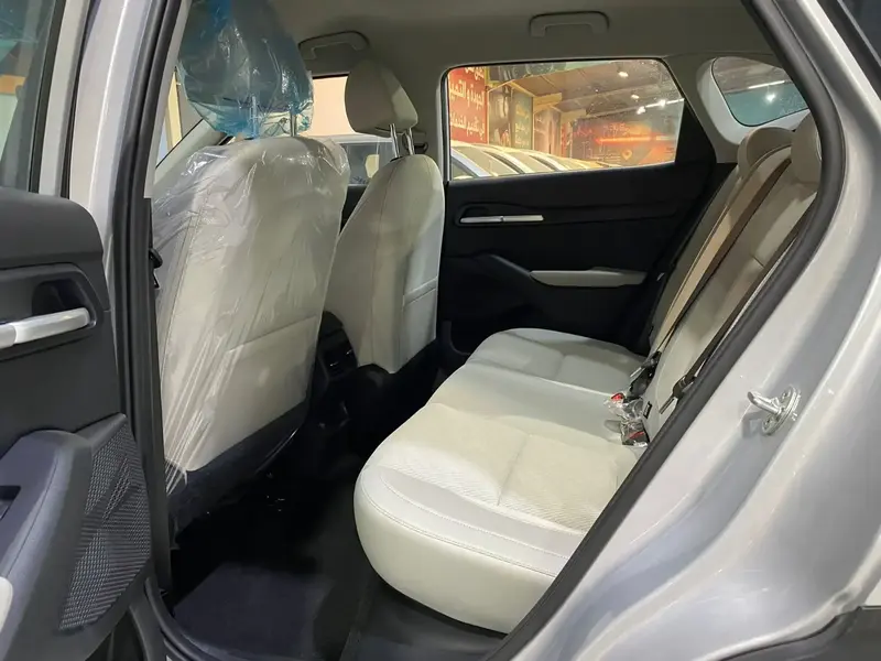 Discover undefined undefined Exterior Interior Images.Find all aspects and details of cars.