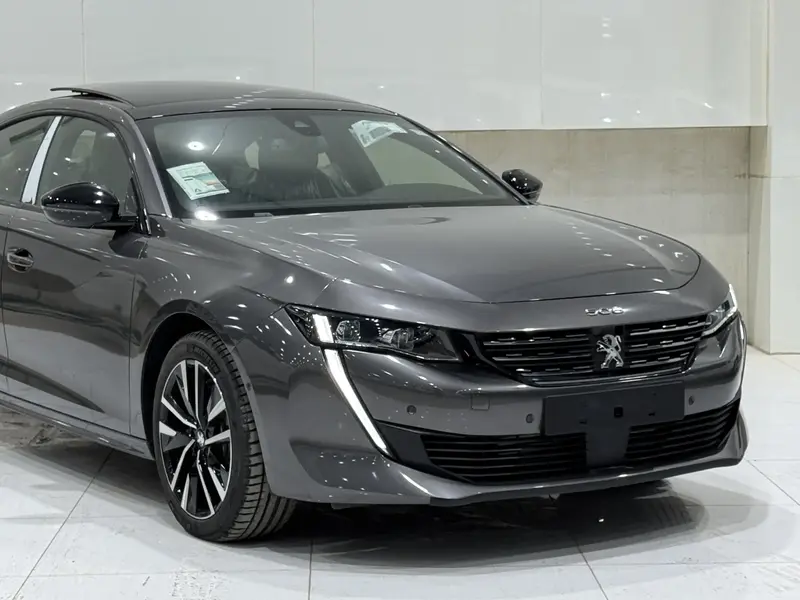 Discover undefined undefined Exterior Interior Images.Find all aspects and details of cars.