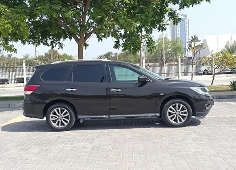Nissan Pathfinder 3.5L S 2WD 2015