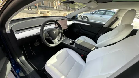 Discover undefined undefined Exterior Interior Images.Find all aspects and details of cars.