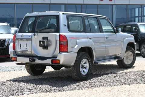 New Nissan Patrol Safari 4.8L M/T 2024