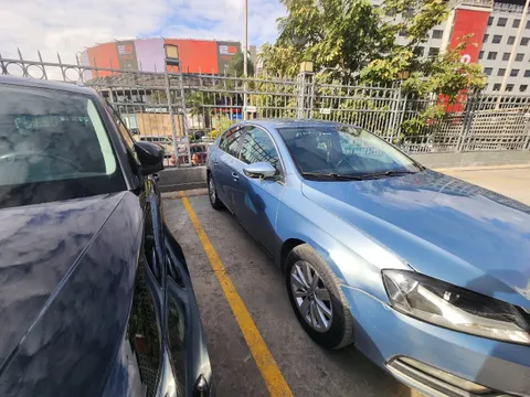 Volkswagen Passat 1.4L 2012