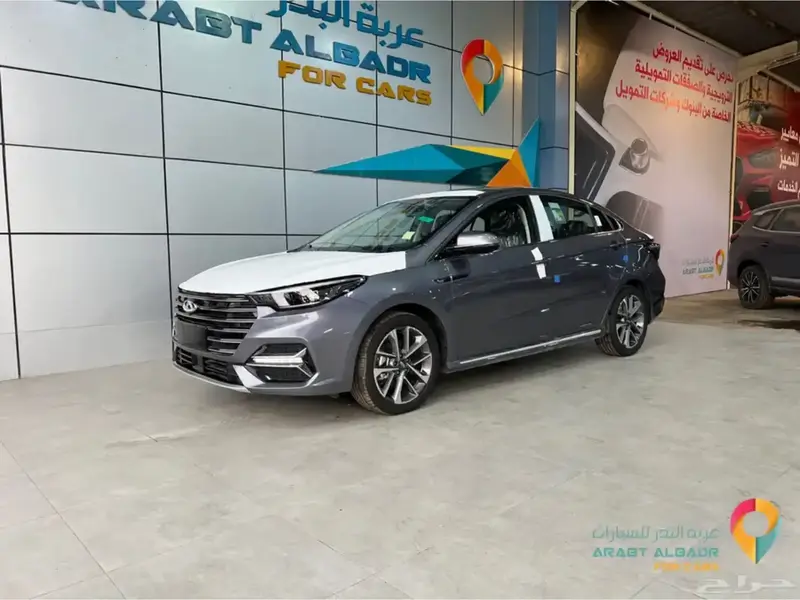 استكشف undefined undefined الصور الخارجية والداخلية. اكتشف جميع جوانب وتفاصيل السيارات.