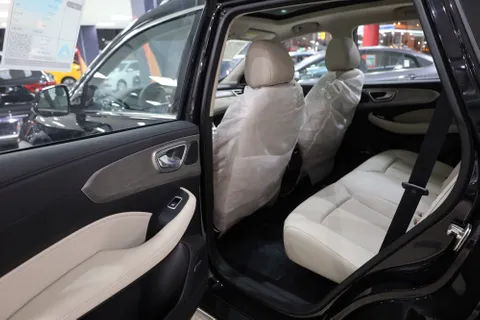 Discover undefined undefined Exterior Interior Images.Find all aspects and details of cars.