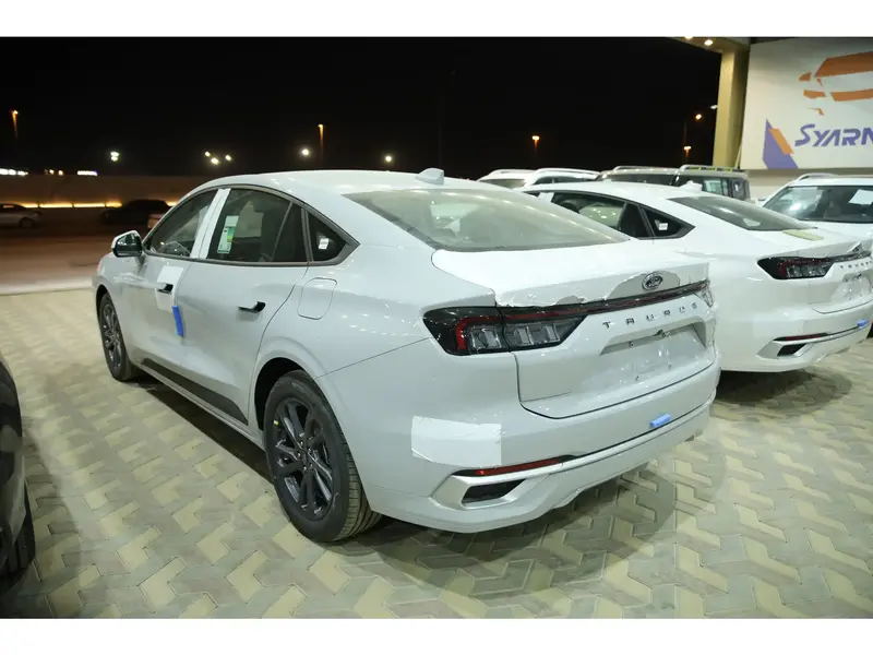 Ford Taurus 2025