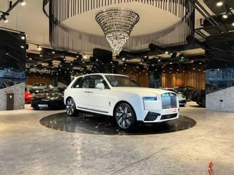 Discover undefined undefined Exterior Interior Images.Find all aspects and details of cars.