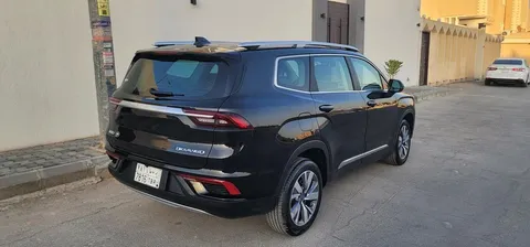 Geely Okavango 2022