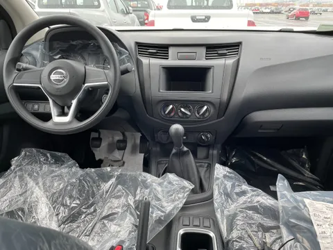 New Nissan Navara 2.5L XE 2025