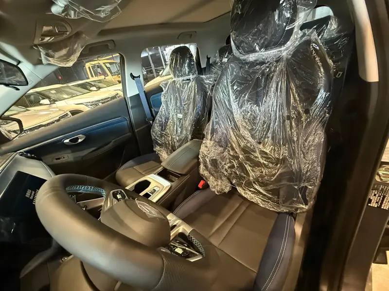 Discover undefined undefined Exterior Interior Images.Find all aspects and details of cars.