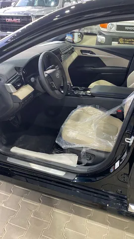 Discover undefined undefined Exterior Interior Images.Find all aspects and details of cars.