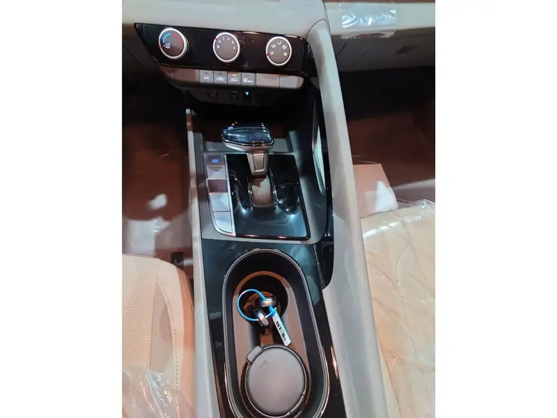 Hyundai Elantra 2025