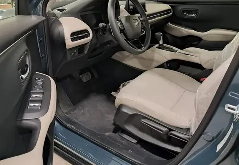 Discover undefined undefined Exterior Interior Images.Find all aspects and details of cars.