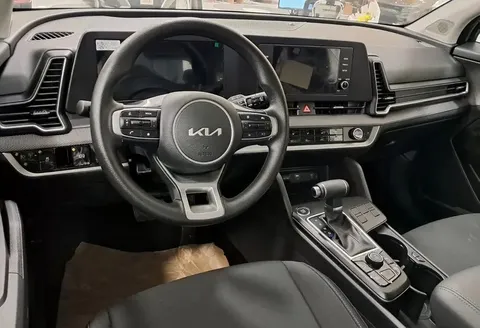 Discover undefined undefined Exterior Interior Images.Find all aspects and details of cars.