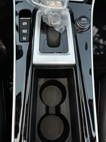Discover undefined undefined Exterior Interior Images.Find all aspects and details of cars.