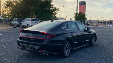 Hyundai Sonata 2.5L Mid 2021