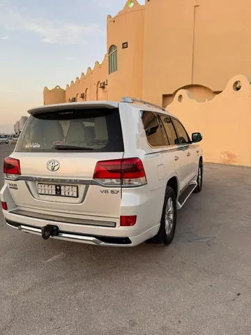 Discover undefined undefined Exterior Interior Images.Find all aspects and details of cars.