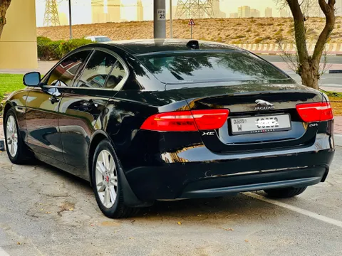 Jaguar XE 2.0T Prestige 200 PS 2017