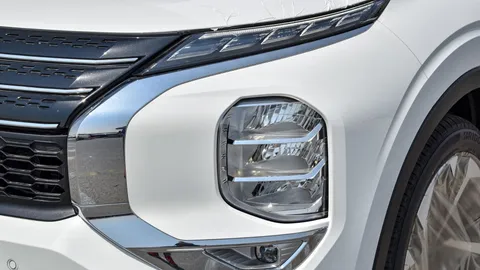 Discover undefined undefined Exterior Interior Images.Find all aspects and details of cars.