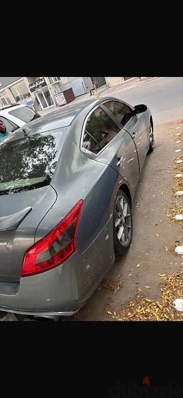 نيسان ماكسيما 2010