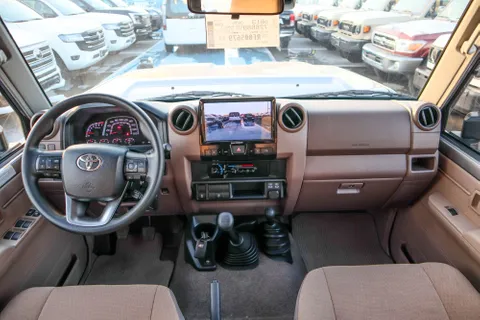 Toyota Land Cruiser 4.0L Hardtop 2024