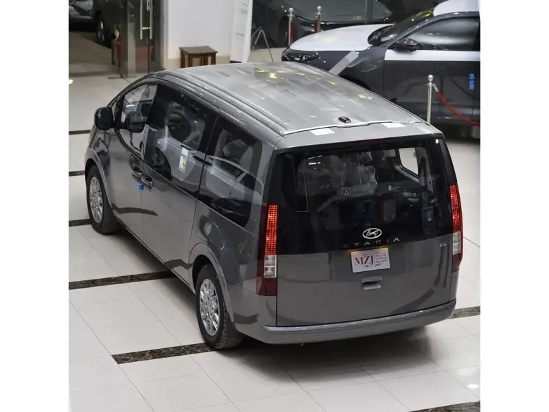 Hyundai Staria 2025