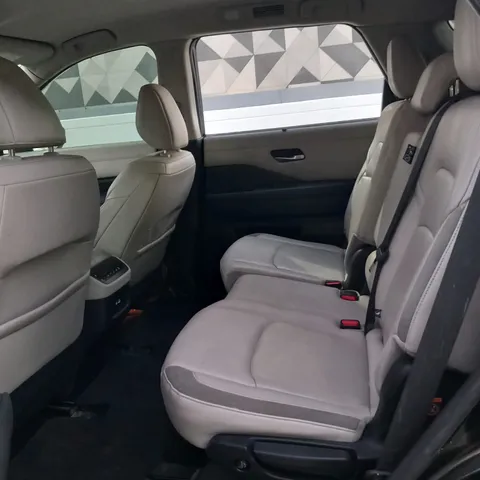 Discover undefined undefined Exterior Interior Images.Find all aspects and details of cars.