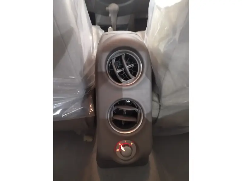 Nissan Sunny 2024