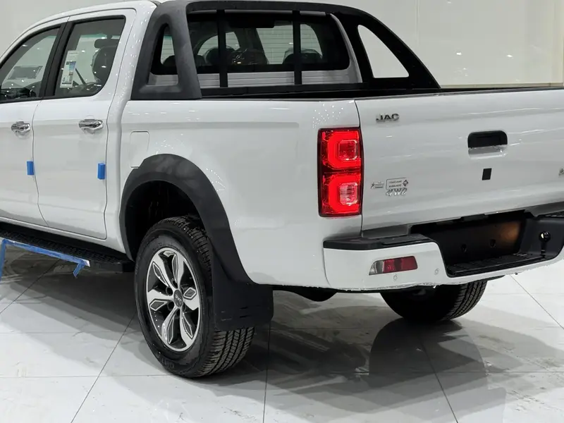 JAC T8 2025