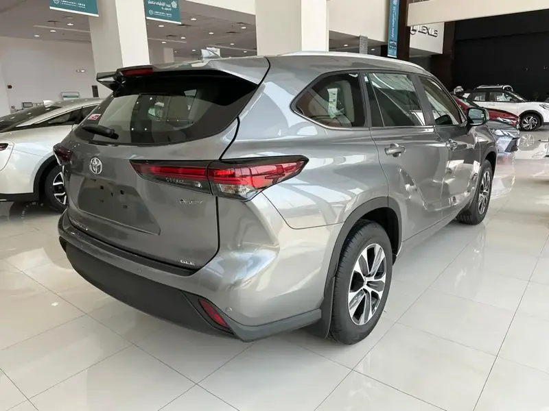 Toyota Highlander 2025