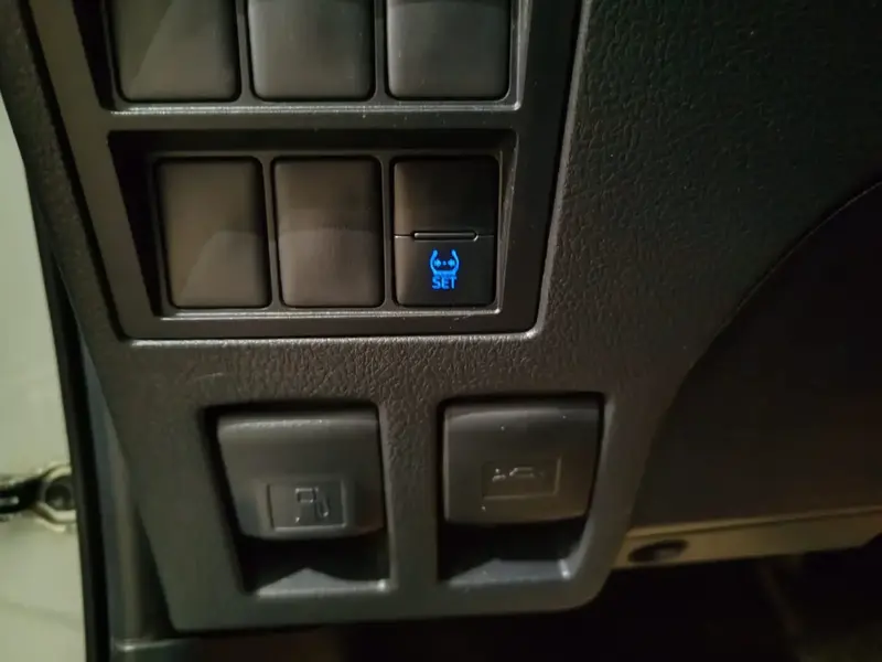 Discover undefined undefined Exterior Interior Images.Find all aspects and details of cars.