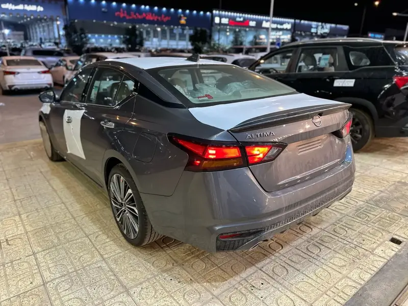 Discover undefined undefined Exterior Interior Images.Find all aspects and details of cars.