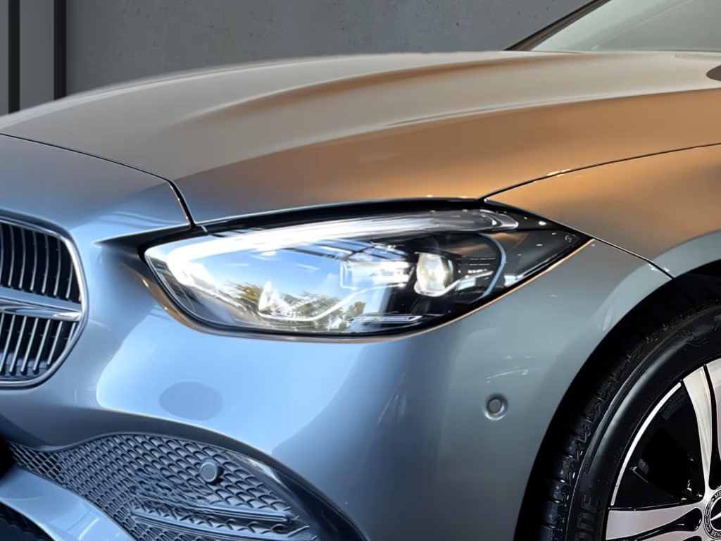 مرسيدس بنز C Class 2024