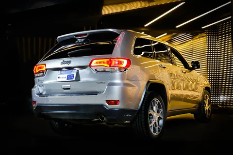 Discover undefined undefined Exterior Interior Images.Find all aspects and details of cars.