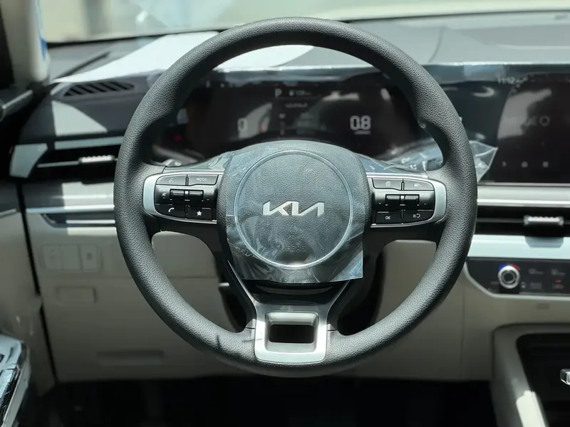 KIA K5 2025