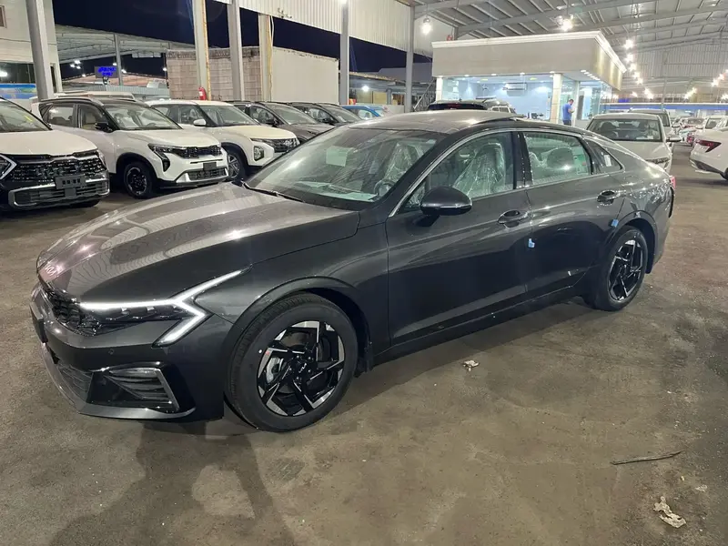 KIA K5 2025