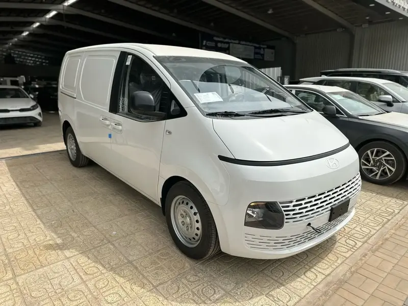Hyundai Staria 2025