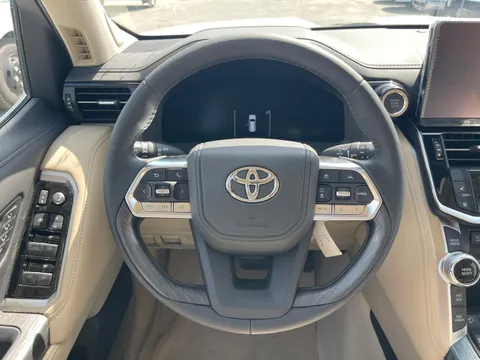 New Toyota Land Cruiser 3.5T VXR 2025