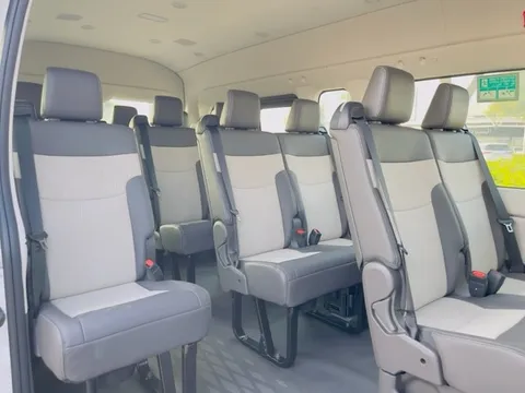 Discover undefined undefined Exterior Interior Images.Find all aspects and details of cars.