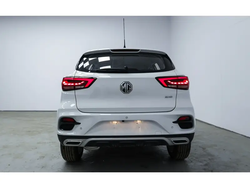 Discover undefined undefined Exterior Interior Images.Find all aspects and details of cars.