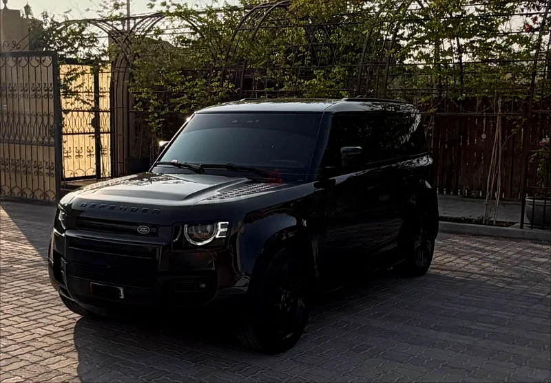 لاند روفر ديفندر 2024