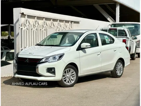 Discover undefined undefined Exterior Interior Images.Find all aspects and details of cars.