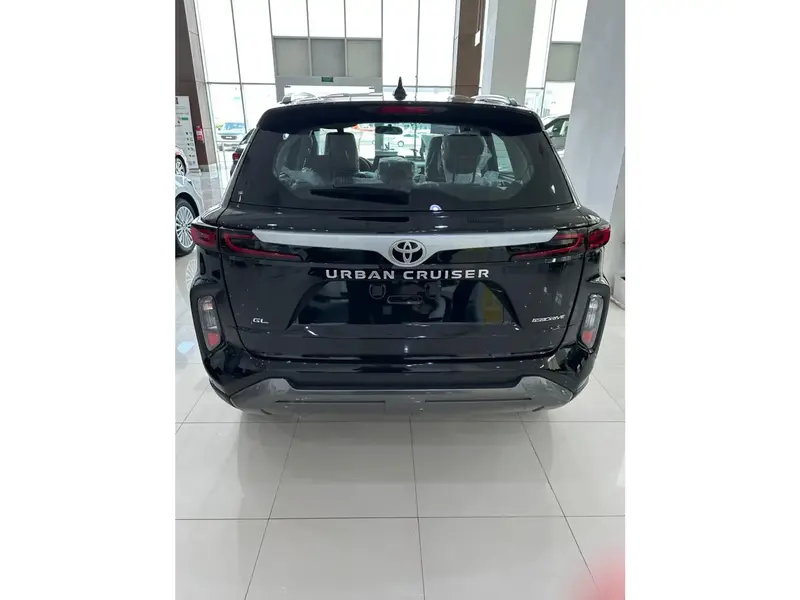 Discover undefined undefined Exterior Interior Images.Find all aspects and details of cars.