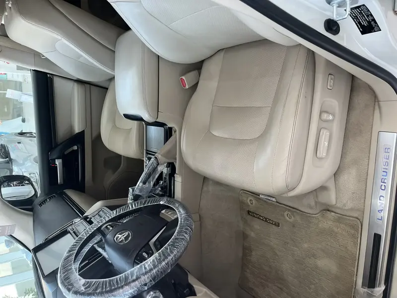 Toyota Land Cruiser Wagon 2021